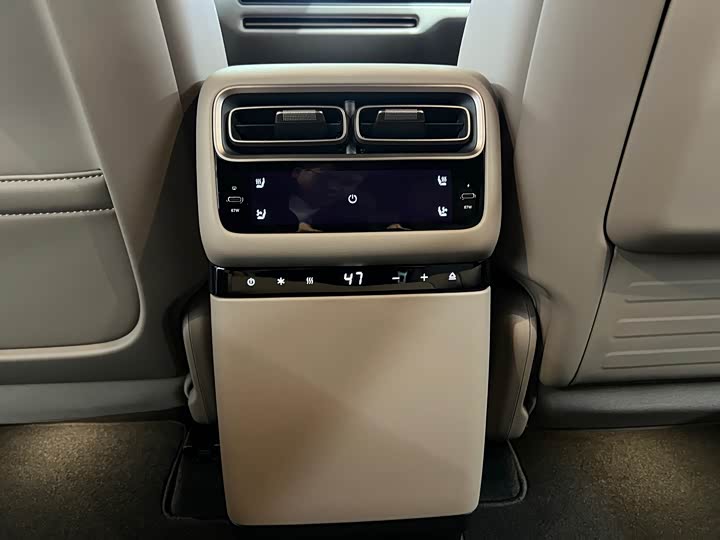 LiXiang i6 2025 2025款 四驱标准版