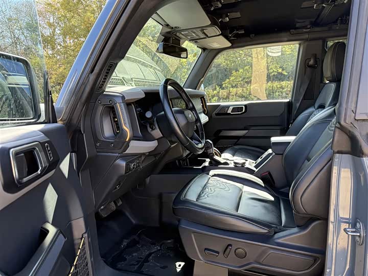 Ford Bronco 2024 2024款 2.3T 荒地