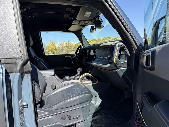 Ford Bronco 2024 2024款 2.3T 荒地