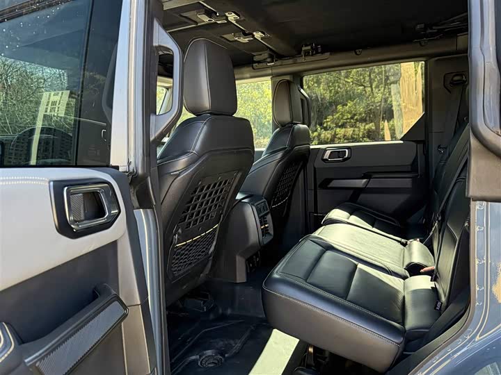 Ford Bronco 2024 2024款 2.3T 荒地