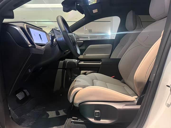 Volvo XC70 Hybrid 2026 2026款 四驱超长续航Plus