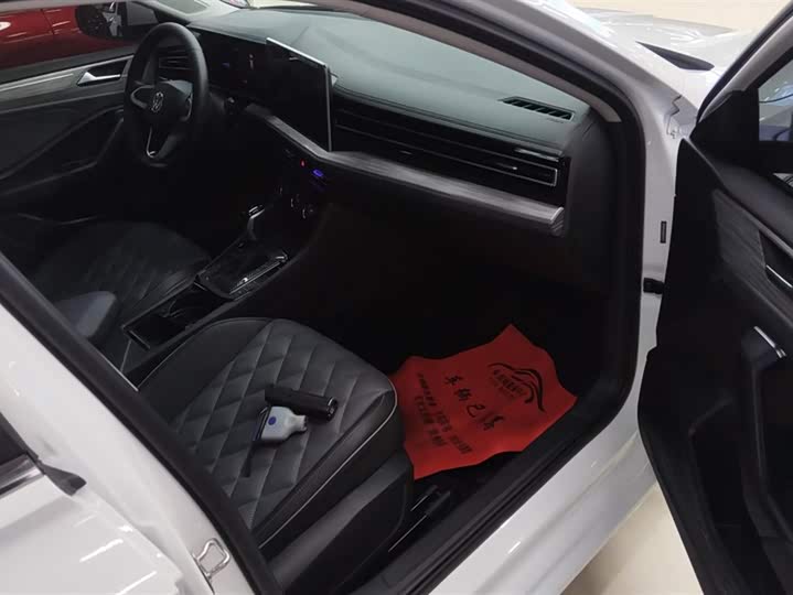 Volkswagen Sagitar L 2025 2025款 300TSI DSG超越版