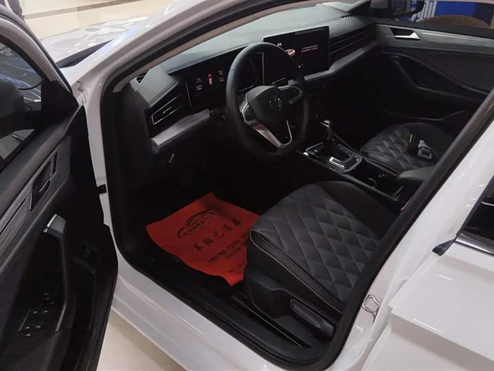 Volkswagen Sagitar L 2025 2025款 300TSI DSG超越版