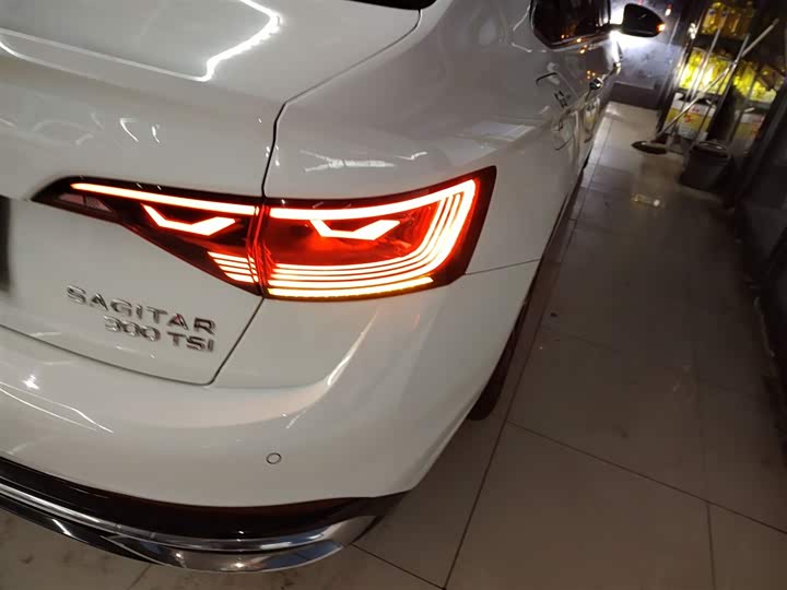 Volkswagen Sagitar L 2024 2024款 300TSI DSG超越版