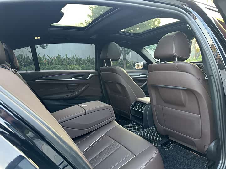 BMW 5 Series Hybrid 2022 2022款 改款 535Le M运动套装