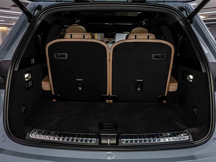 LiXiang L8 2025 2025款 Pro 智能焕新版