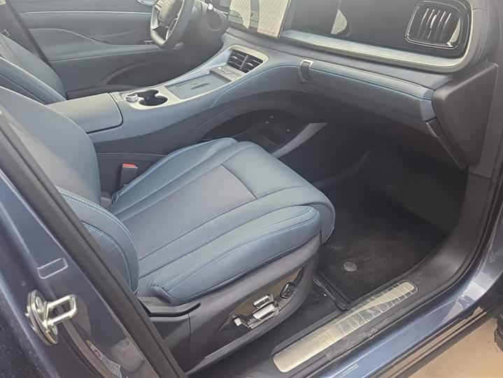 BYD Sea Lion 07 DM-i Hybrid 2025 2025款 150 领航+版