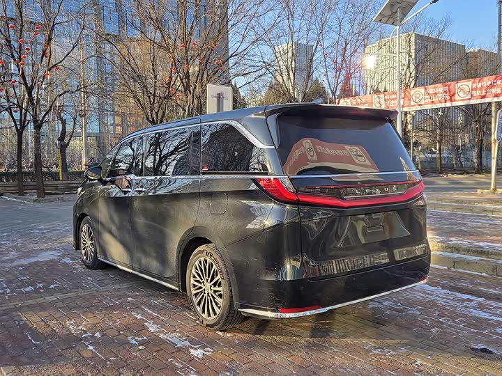 Lexus LM 2023 2023款 500h 六座尊崇版