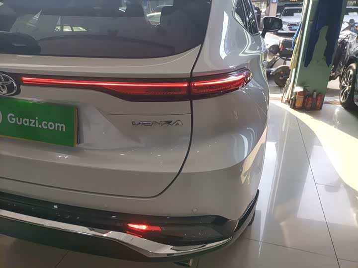Toyota Venza 2023 2023款 2.0L CVT两驱尊贵版