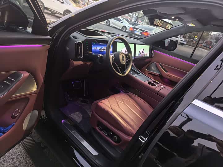 Aito M8 2025 2025款 增程 Max+版 53.4kWh 6座版