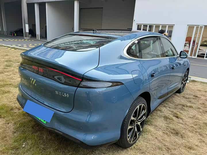 IM motors LS6 2026 2026款 增程 66 Max