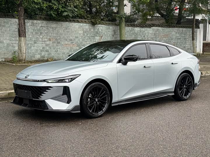 Changan UNI-V 2025 2025款 1.5T 500Bar黑武士版