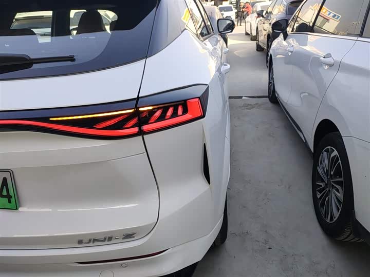 Changan UNI-Z Hybrid 2025 2025款 智慧新蓝鲸 125km 战舰+