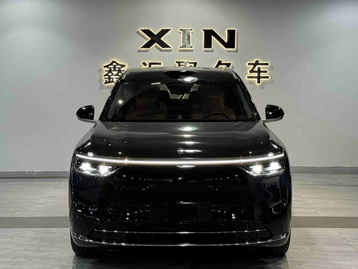 Aito M8 2025 2025款 增程 Max+版 53.4kWh 6座版