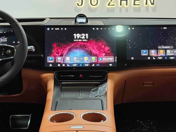 Aito M8 2025 2025款 增程 Max+版 53.4kWh 6座版