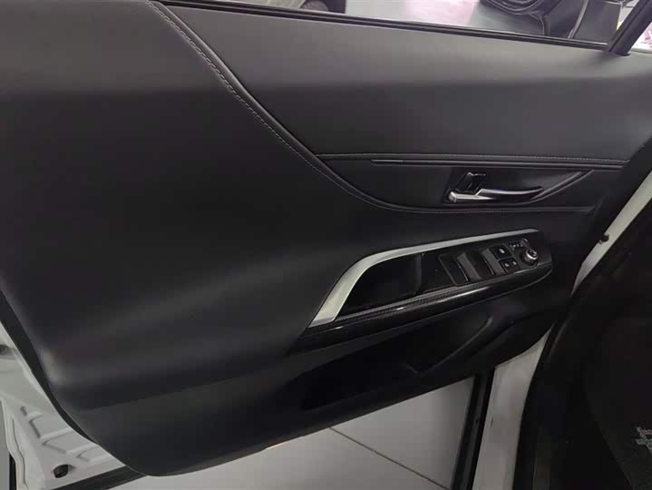 Toyota Venza 2023 2023款 2.0L CVT两驱尊贵版