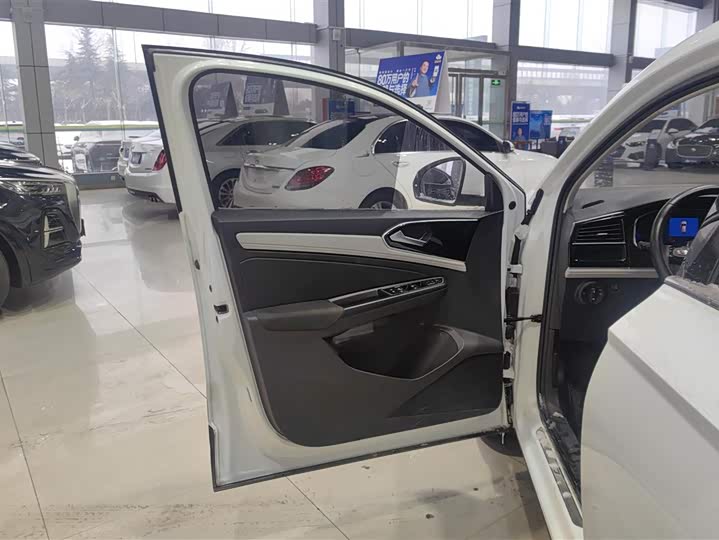 Jetta VS7 2023 2023款 280TSI 自动进取版