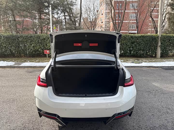 BMW i3 2025 2025款 eDrive 35 L