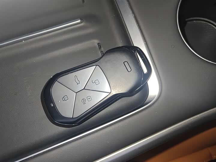 XPeng G9 2025 2025款 625 长续航 Max