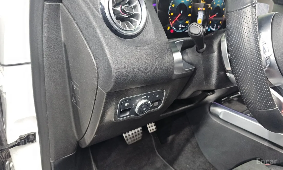 Mercedes-Benz GLB-Class 2020 GLB250 4MATIC