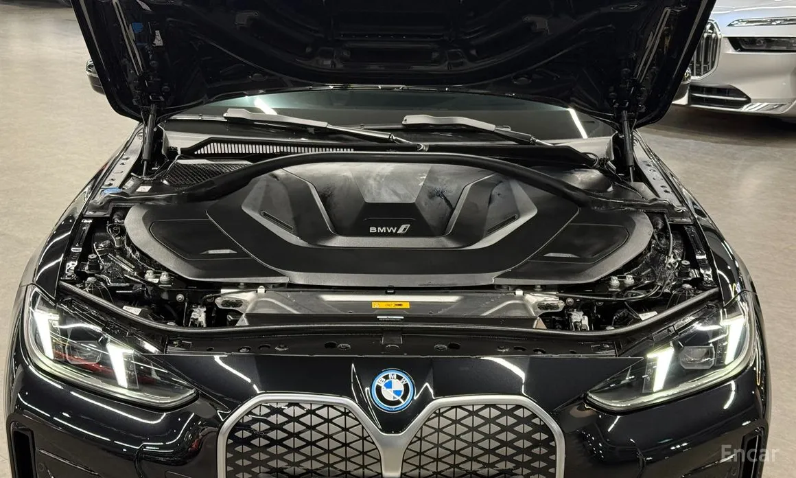 BMW i4 2021 eDrive40 M Sports