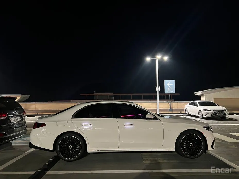 Mercedes-Benz E-Class 2024 E300 4MATIC AMG Line