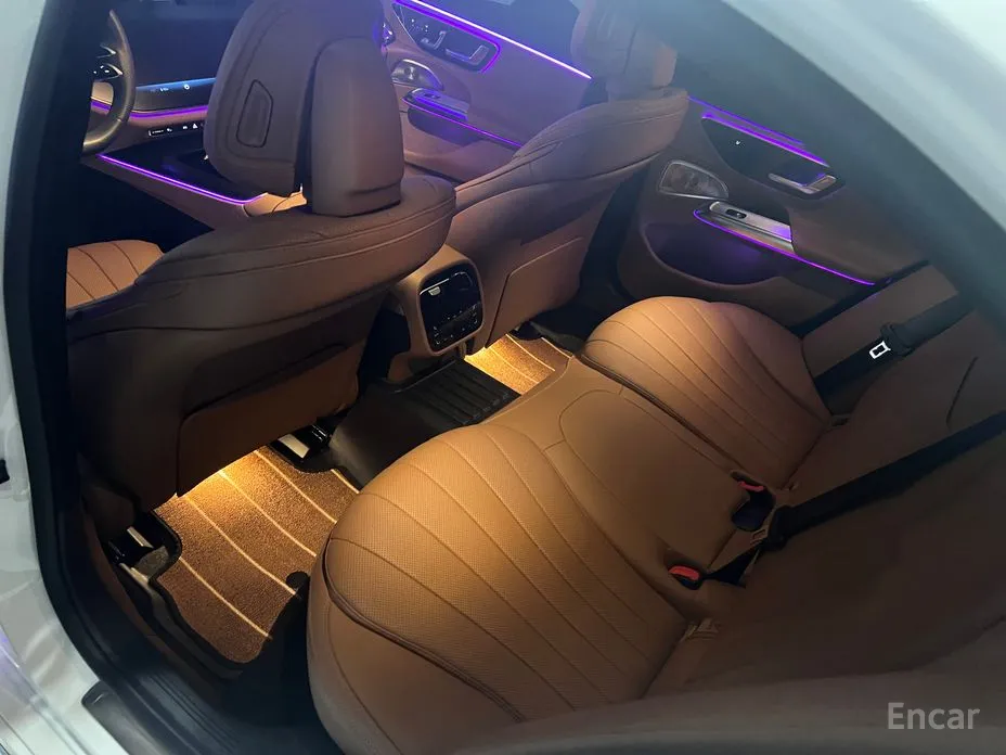 Mercedes-Benz E-Class 2024 E300 4MATIC AMG Line