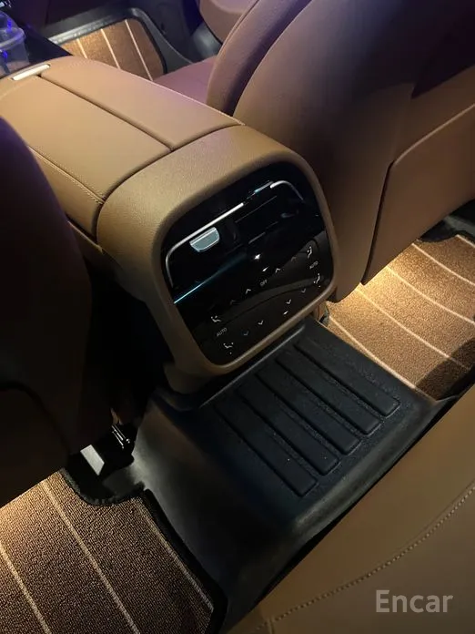 Mercedes-Benz E-Class 2024 E300 4MATIC AMG Line