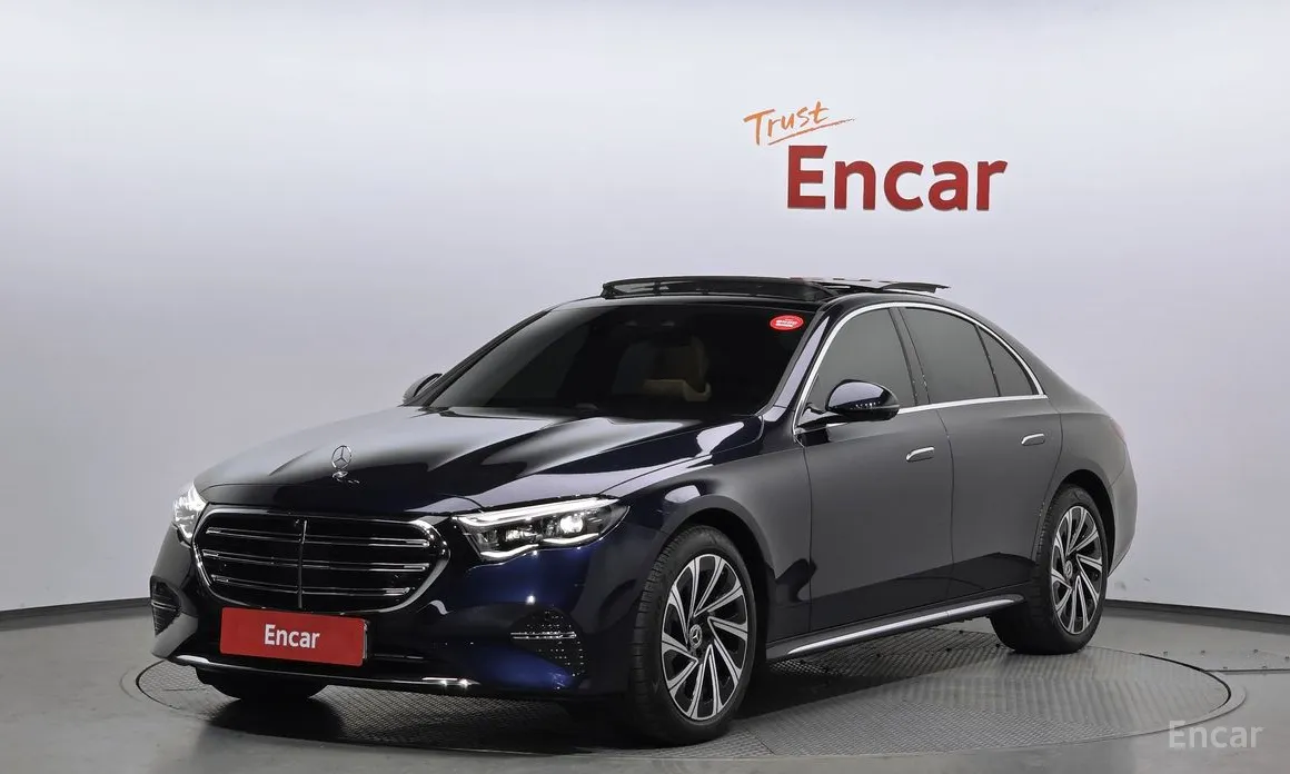 Mercedes-Benz E-Class 2024 E300 4MATIC Exclusive