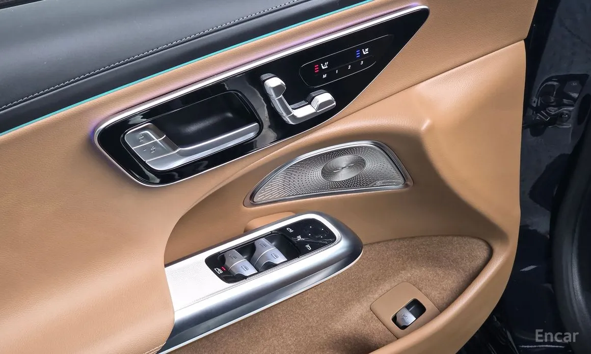 Mercedes-Benz E-Class 2024 E300 4MATIC Exclusive