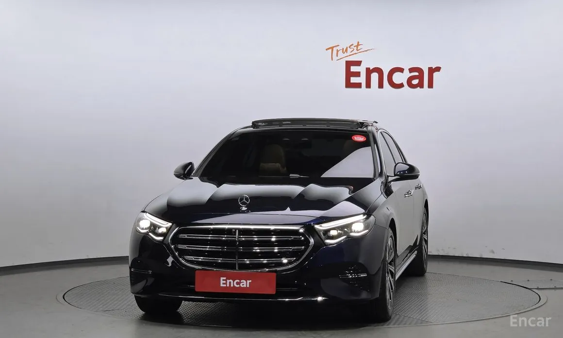 Mercedes-Benz E-Class 2024 E300 4MATIC Exclusive