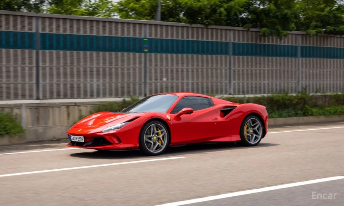 Ferrari F8 2019 3.9 V8