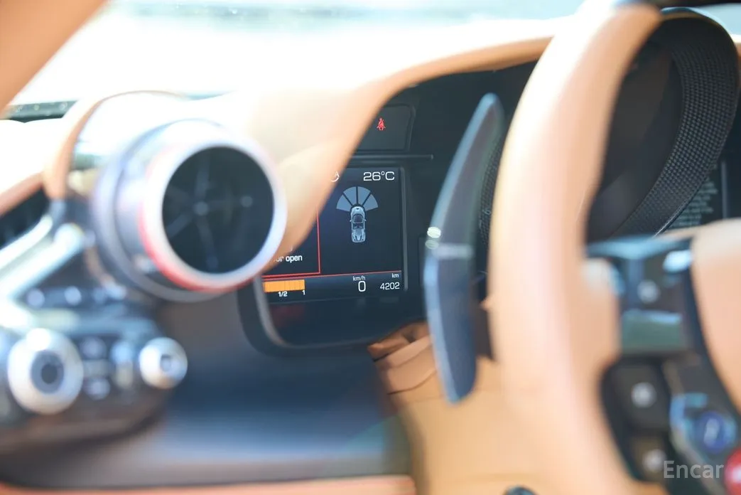 Ferrari F8 2019 3.9 V8