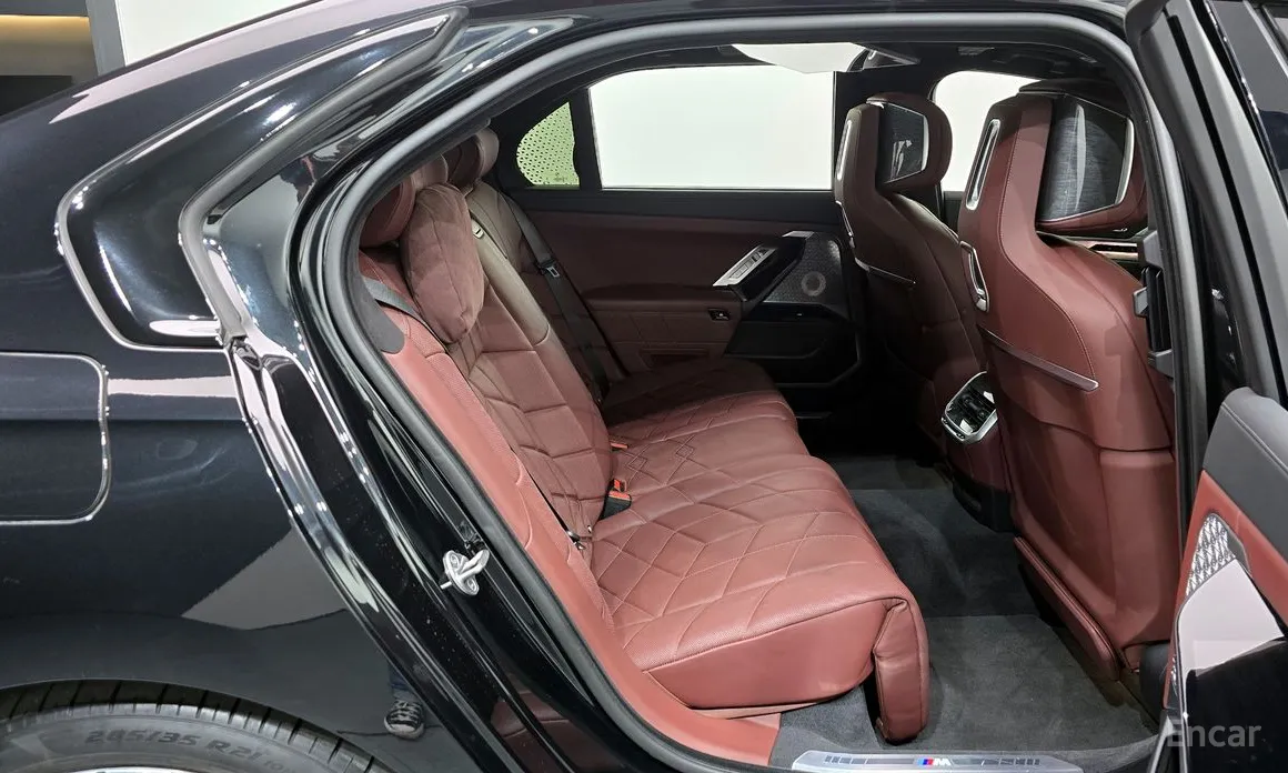 BMW i7 2022 xDrive 60 M sport