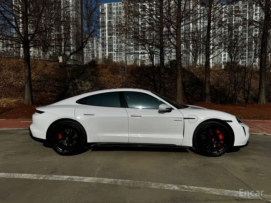 Porsche Taycan 2020 GTS