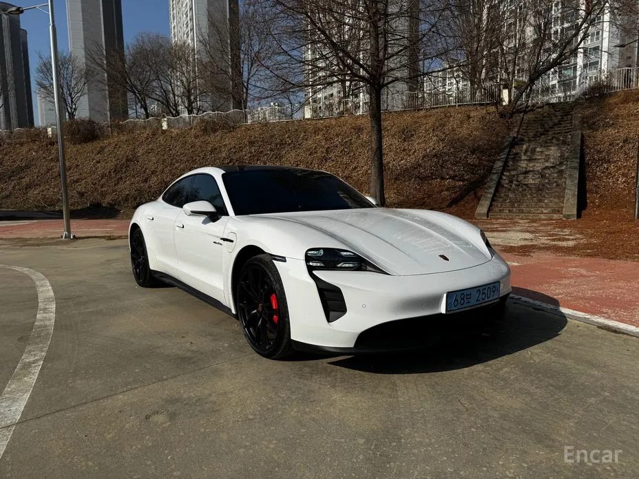 Porsche Taycan 2020 GTS