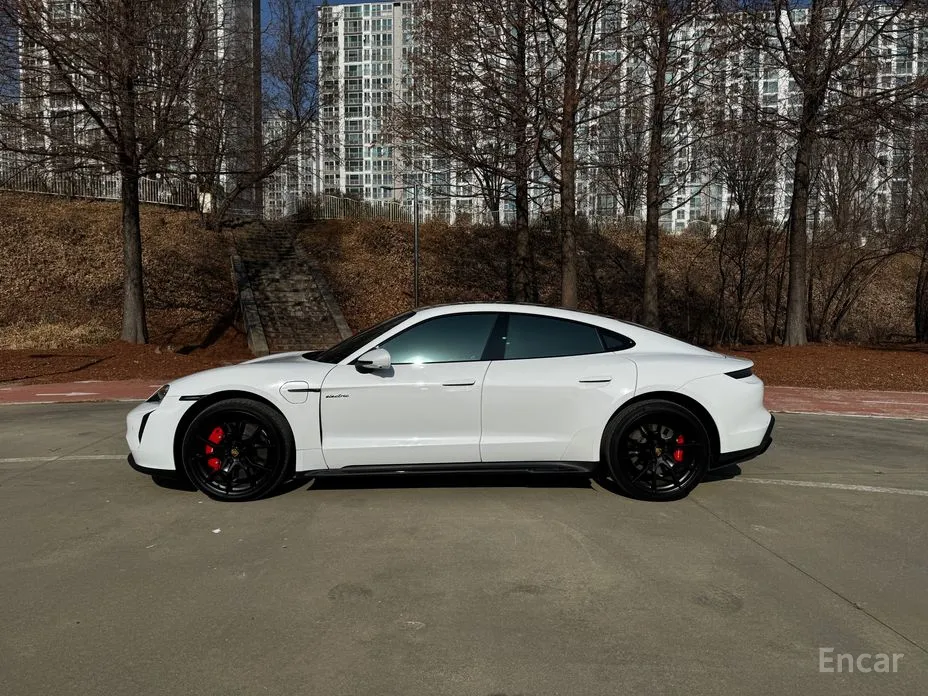 Porsche Taycan 2020 GTS