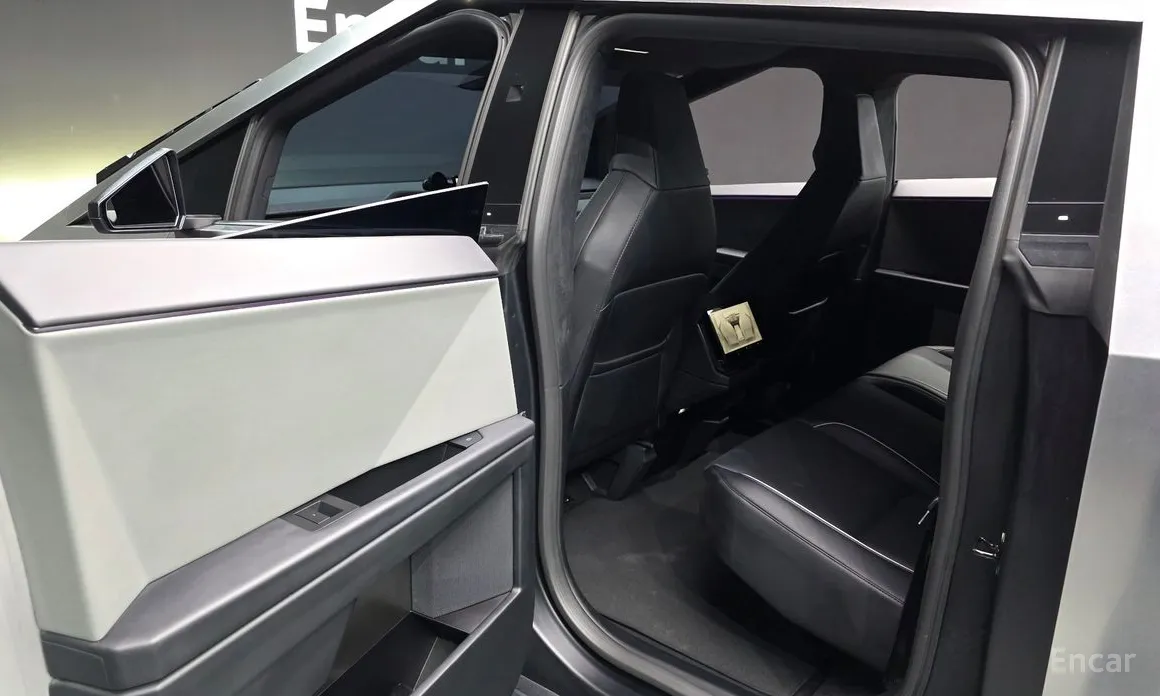 Tesla Cybertruck 2023 AWD