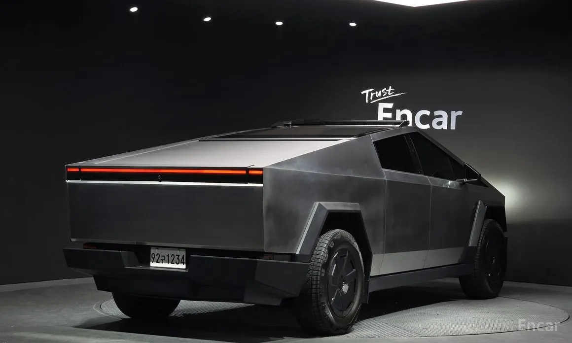 2023 Tesla Cybertruck