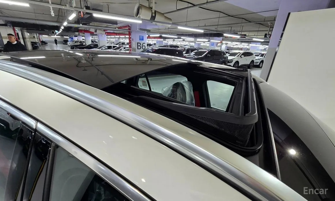 Mercedes-Benz GLC-Class 2023 AMG GLC43 4MATIC