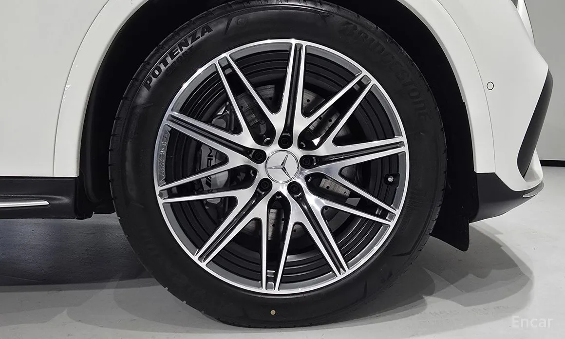 Mercedes-Benz GLC-Class 2023 AMG GLC43 4MATIC