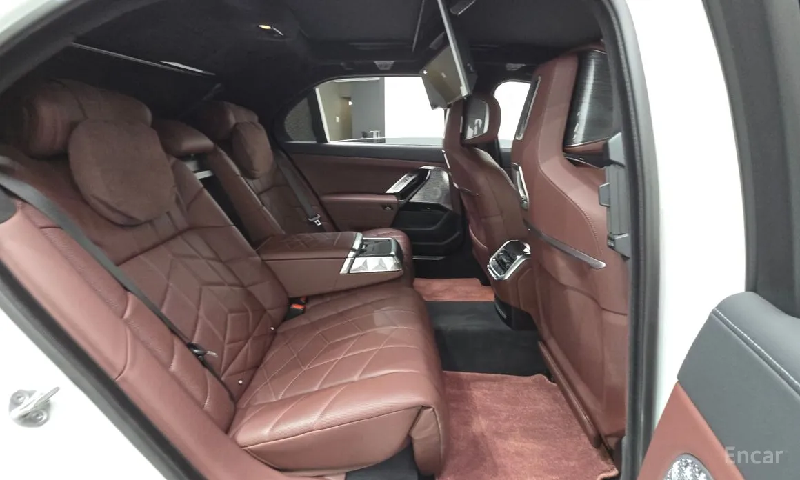 BMW i7 2022 xDrive 60 M sport