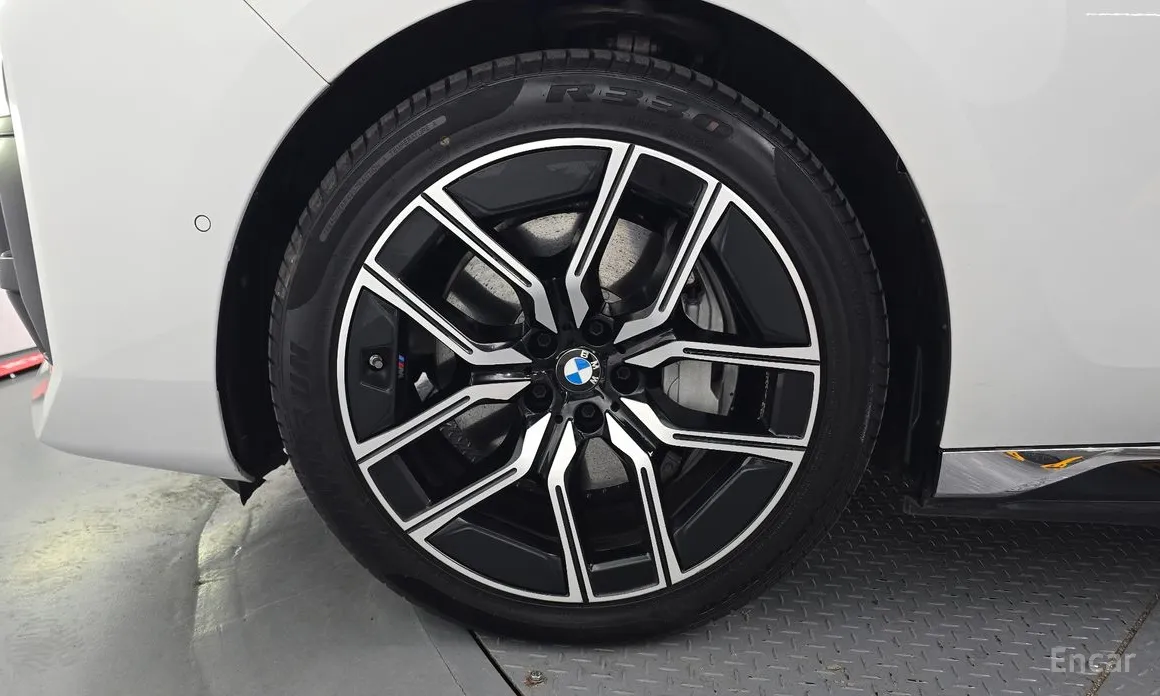 BMW i7 2022 xDrive 60 M sport