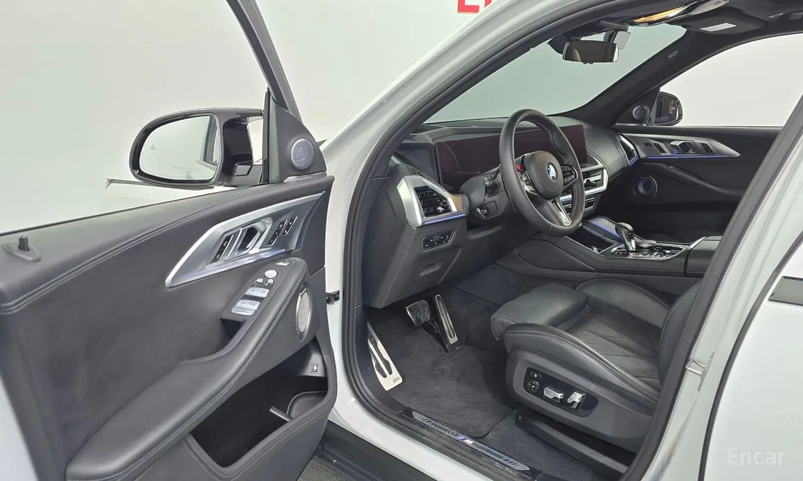BMW XM 2023 4.4