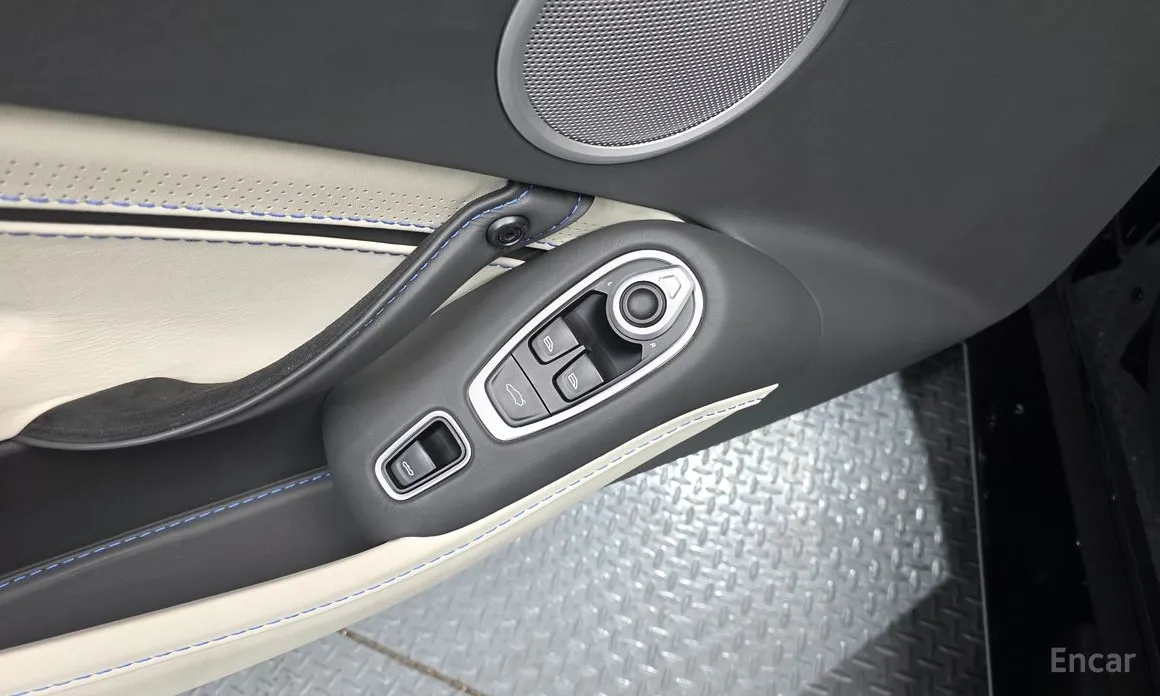 Aston Martin Vantage 2018 4.0 V8 Roadster