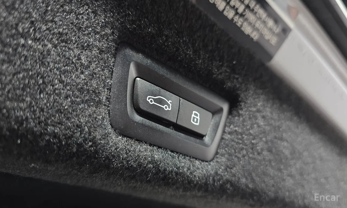 BMW 7 Series 2022 740i sDrive Design Pure Excellence