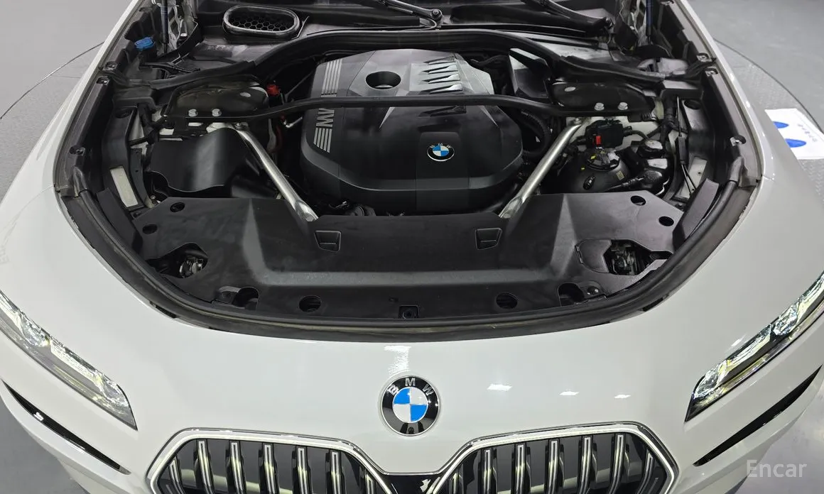 BMW 7 Series 2022 740i sDrive Design Pure Excellence