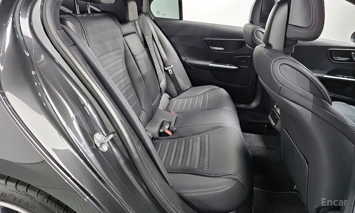 Mercedes-Benz C-Class 2022 C300 4MATIC AMG Line