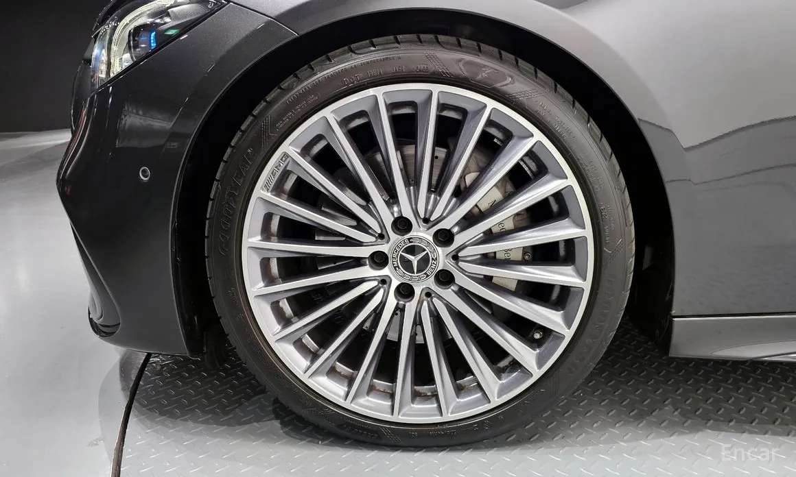 Mercedes-Benz C-Class 2022 C300 4MATIC AMG Line