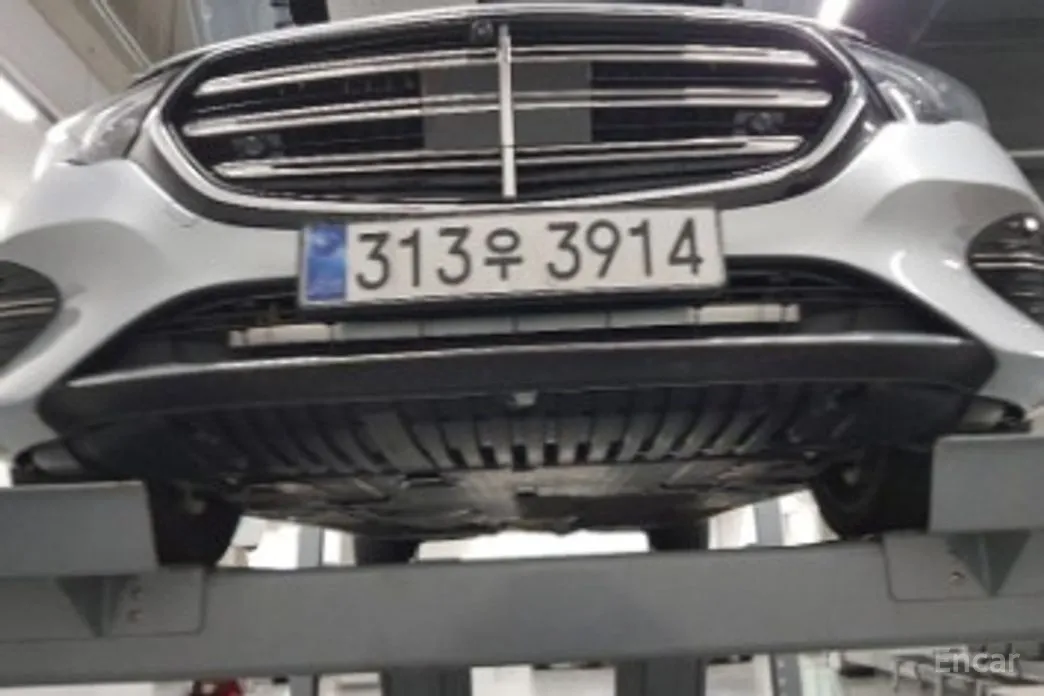 Mercedes-Benz E-Class 2024 E220d 4MATIC Exclusive